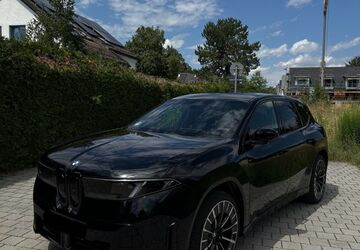 BMW iX3 6.000 km 79.999 &euro; München 80935