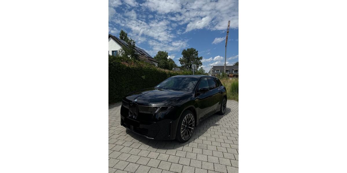 BMW iX3 6.000 km 79.999 &euro; München 80935