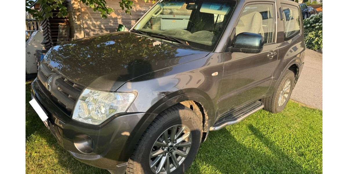 Mitsubishi Pajero 180.000 km 11.500 &euro; München 80995