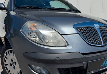 Lancia Ypsilon 150.000 km 799 &euro; Oberding 85445