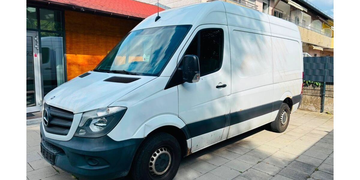 Mercedes-Benz Sprinter 160.000 km 7.990 &euro; München 81825
