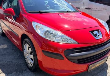Peugeot 207 92.000 km 2.990 &euro; München 81825