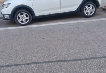 Dacia Sandero 136.700 km 3.900 &euro; München 80339