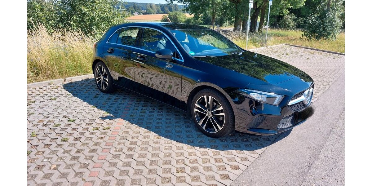 Mercedes-Benz A 180 77.000 km 16.800 &euro; Zorneding 85604