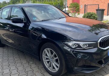 BMW 320 77.000 km 29.899 &euro; München 81243
