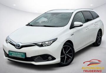 Toyota Auris Touring Sports 99.287 km 13.790 &euro; München 81825