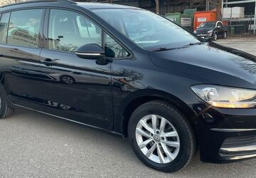 VW Touran 129.354 km 15.900 &euro; München 81243