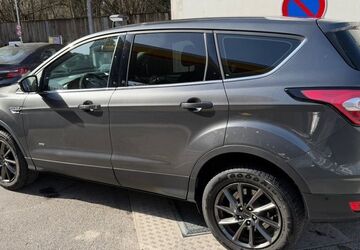 Ford Kuga 45.125 km 15.550 &euro; München 80634