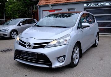 Toyota Verso 167.423 km 5.900 &euro; München 81249