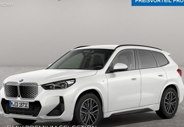 BMW iX1 7.892 km 53.495 &euro; München 80939