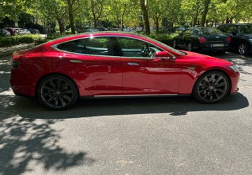 Tesla Model S 140.000 km 16.500 &euro; München 81735