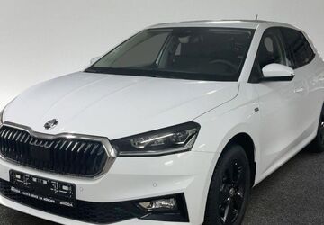 Skoda Fabia 10.600 km 24.360 &euro; München 80687