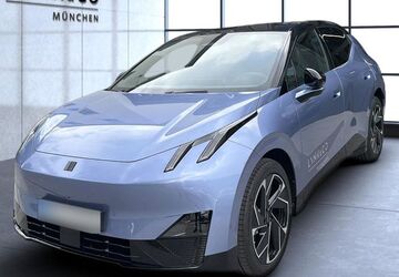 Lynk & Co 02 5.000 km 35.595 &euro; München 81829