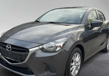 Mazda 2 82.300 km 13.390 &euro; München 81249