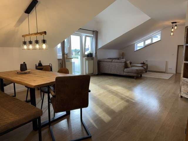 Etagenwohnung Seefeld - 2 Zimmer, 95 m&sup2;, 1.250&euro; | Angebot:27273370