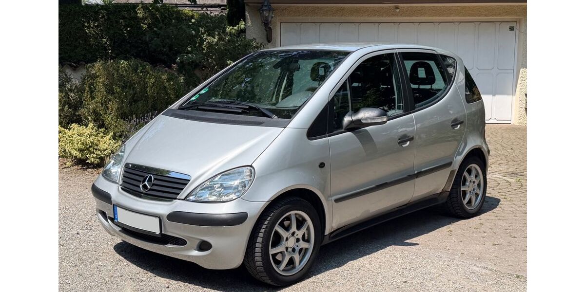 Mercedes-Benz A 160 130.000 km 1.100 &euro; München 81925