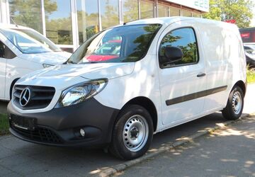 Mercedes-Benz Citan 100.699 km 7.999 &euro; München 81825