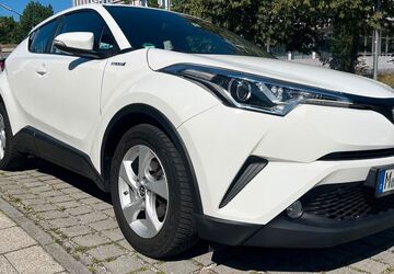 Toyota C-HR 125.215 km 15.970 &euro; München 81677