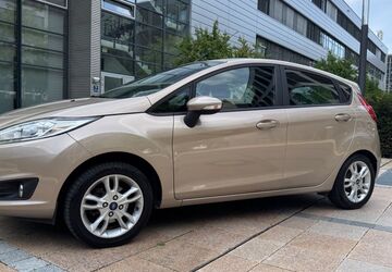 Ford Fiesta 84.000 km 6.900 &euro; München 80995