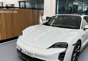 Porsche Taycan 37.500 km 77.200 &euro; München 80469