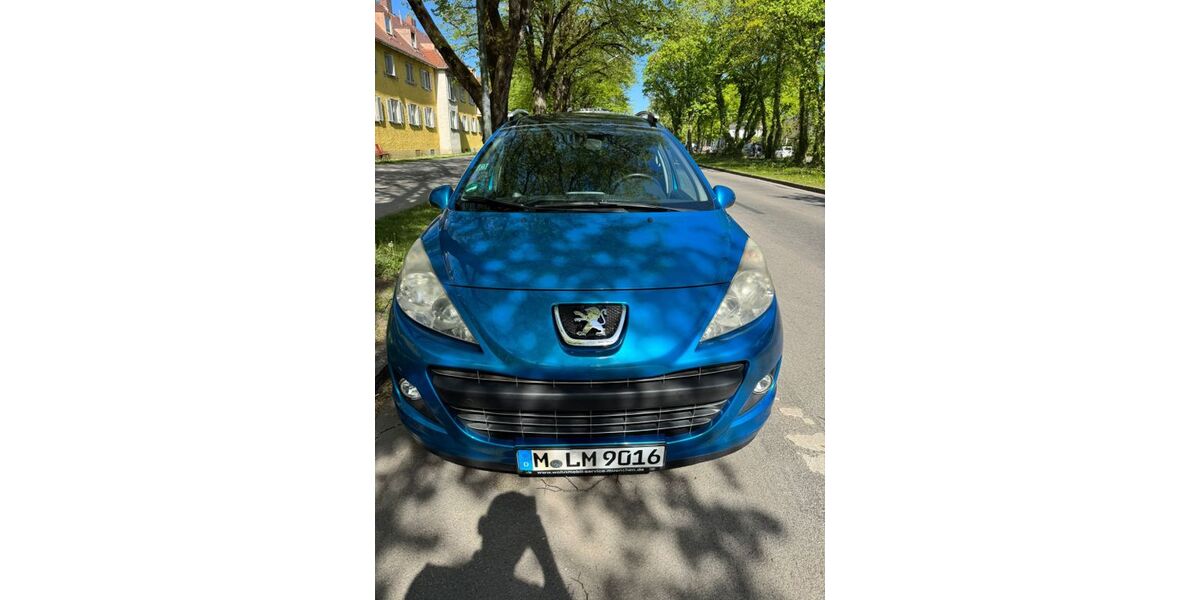 Peugeot 207 108.000 km 5.500 &euro; München 81735