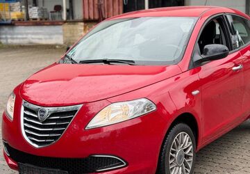 Lancia Ypsilon 32.000 km 4.900 &euro; Hohenbrunn 85662