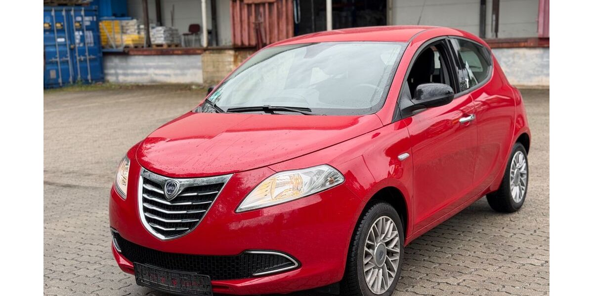 Lancia Ypsilon 32.000 km 4.900 &euro; Hohenbrunn 85662