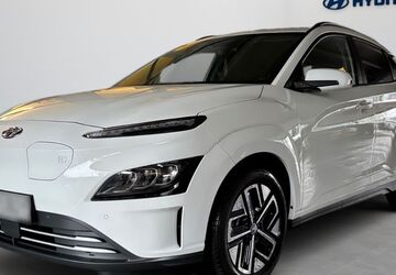 Hyundai KONA Elektro 10.800 km 24.980 &euro; München 81825
