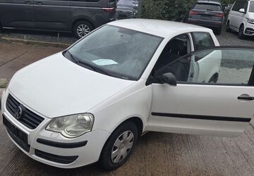 VW Polo 90.000 km 2.400 &euro; München 81549