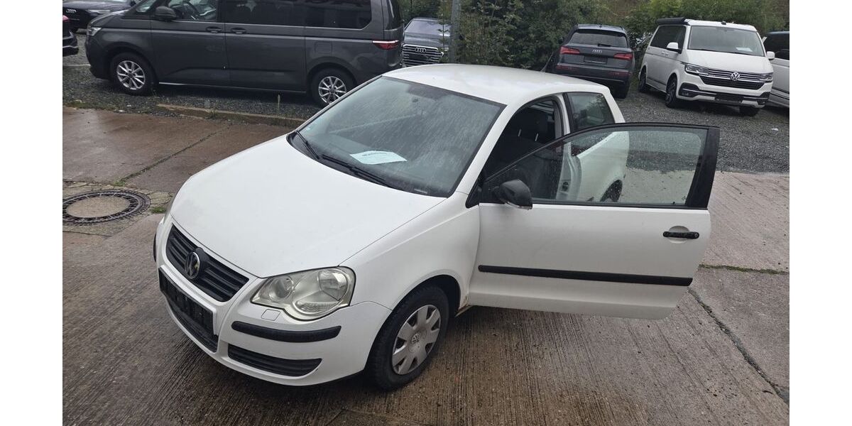 VW Polo 90.000 km 2.400 &euro; München 81549