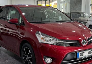 Toyota Verso 48.714 km 16.900 &euro; München 81829