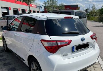 Toyota Yaris 45.000 km 15.400 &euro; München 81827
