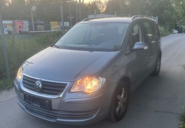 VW Touran 183.677 km 1.590 &euro; München 81929