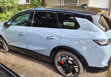 Opel Grandland (X) 3.337 km 44.767 &euro; München 80997