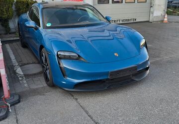 Porsche Taycan 36.300 km 68.555 &euro; München 80689