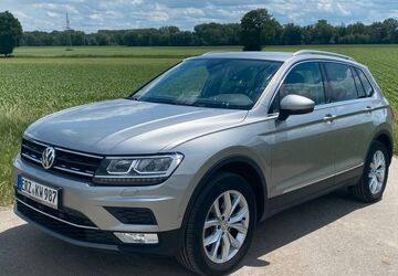 VW Tiguan 87.800 km 20.200 &euro; München 81925