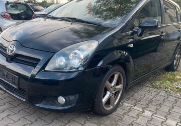 Toyota Corolla Verso 236.543 km 1.500 &euro; München 81243