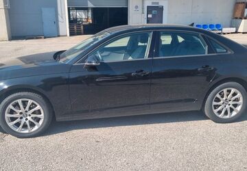 Audi A4 207.330 km 12.490 &euro; Mûnchen 81737