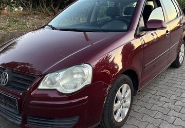 VW Polo 143.366 km 690 &euro; München 81243