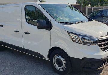 Renault Trafic 70.000 km 19.900 &euro; München 81825