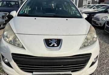 Peugeot 207 88.500 km 999 &euro; München 81829
