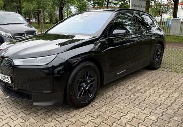 BMW iX 46.000 km 43.990 &euro; München 81243