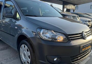 VW Caddy Maxi 104.000 km 10.990 &euro; München 81825