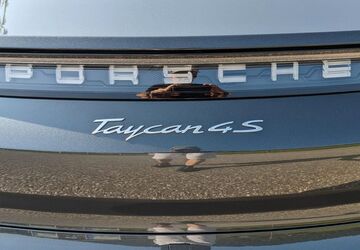 Porsche Taycan 33.000 km 66.000 &euro; München 80686