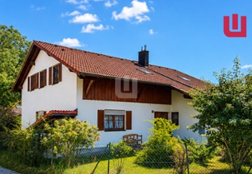 WINDISCH - Großzügige 4-Zimmer-Dachgeschosswohnung mit sonnigen Balkon in WörthseeEtterschlag - Wohnung Wörthsee / Etterschlag Etterschlag | Angebot:27134606