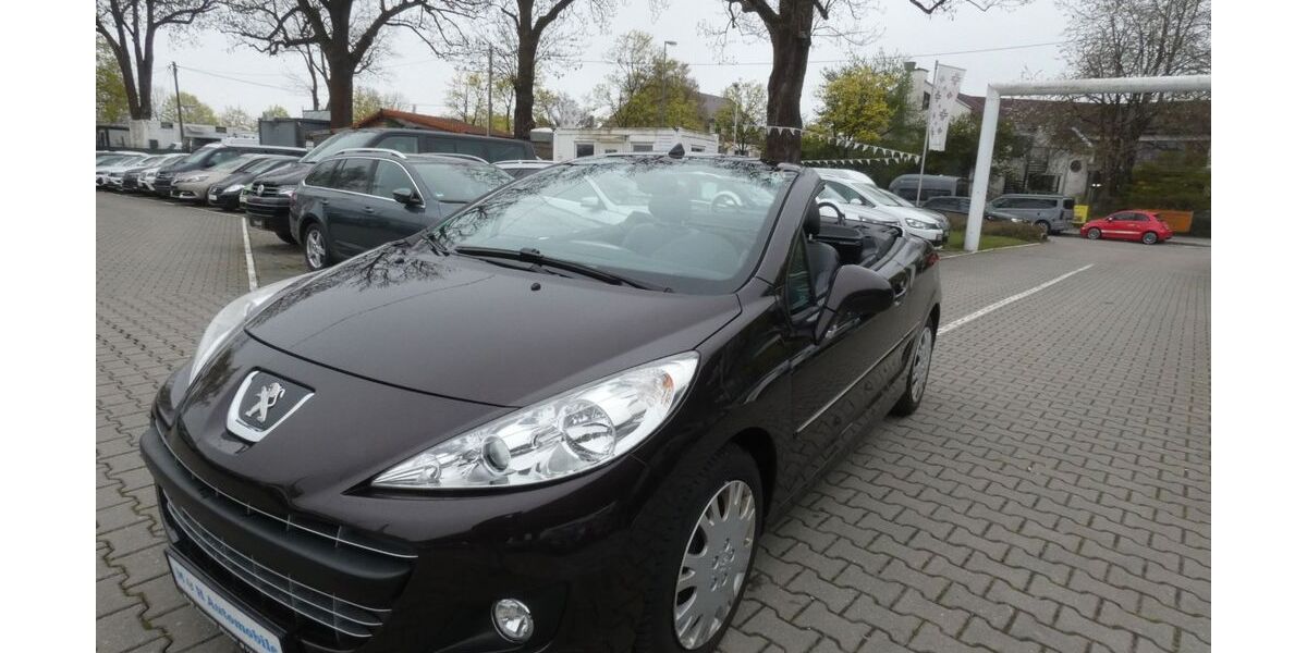 Peugeot 207 105.683 km 2.990 &euro; München 81825