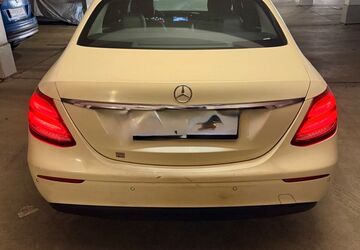 Mercedes-Benz E 200 387.000 km 10.100 &euro; München 81735
