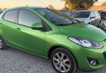 Mazda 2 120.000 km 2.980 &euro; München 81829