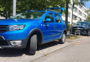 Dacia Sandero 118.000 km 3.550 &euro; München 80639