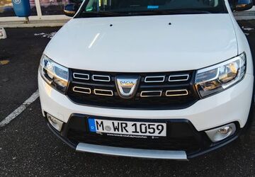 Dacia Sandero 68.000 km 8.000 &euro; München 81379
